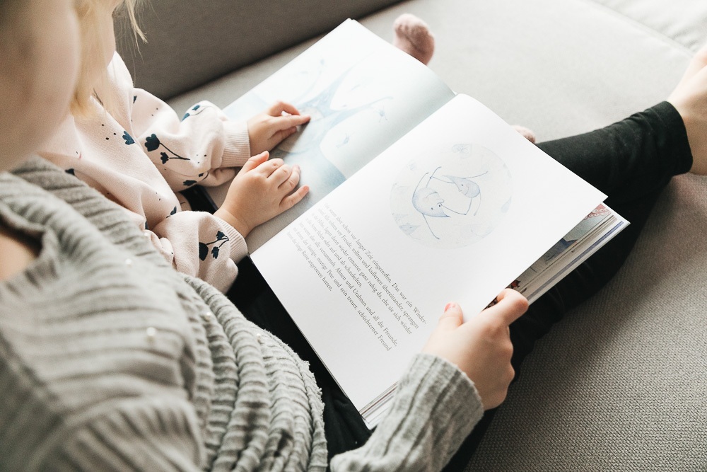 als neuer und kleiner Verlag sind wir natürlich auf der Suche nach kreativen Köpfen, die unsere Philosophie teilen und mit uns dieses Herzensprojekt starten möchten!